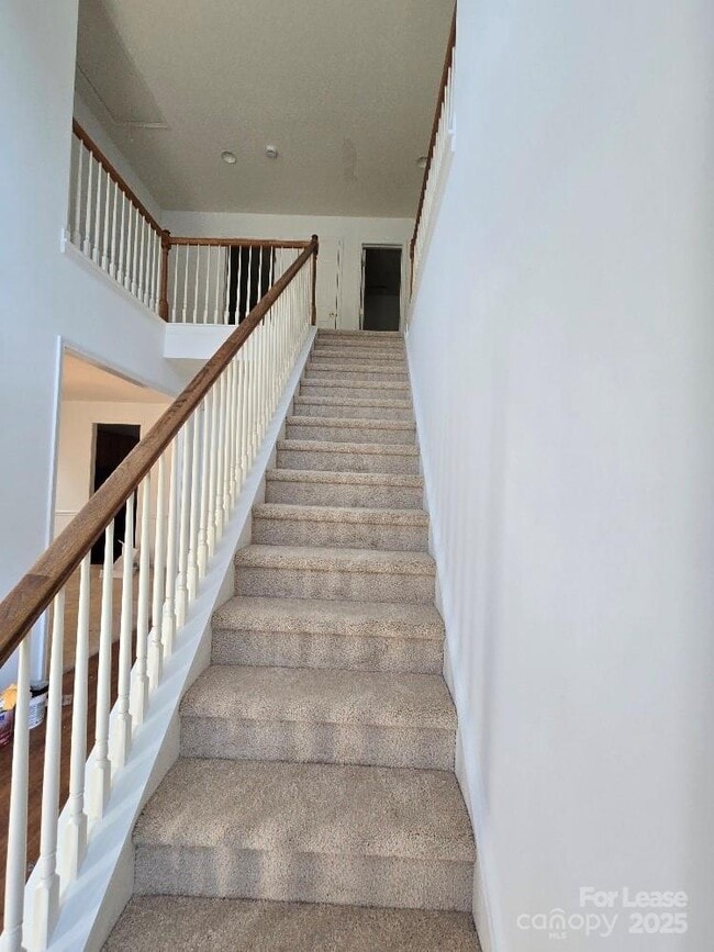 Building Photo - 4021 Fifendrum Ln