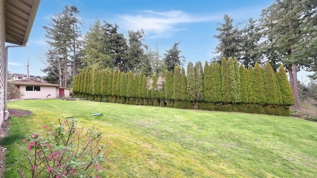 Building Photo - 3 Bed 2.5 Bath - View Home - Private Large Lot - Pet Friendly - NAS Whidbey