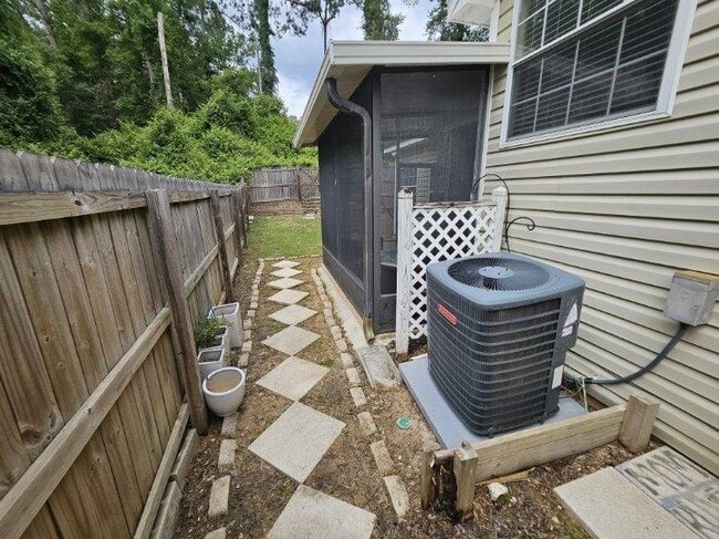 Building Photo - 5051 Mint Hill Ct