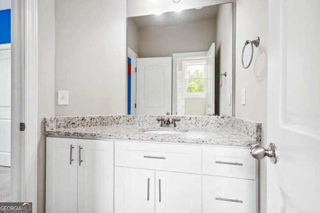 Building Photo - 4402 Income Cir