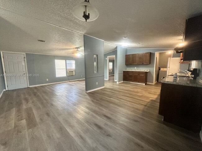 Building Photo - 11863 Atlantic Cir