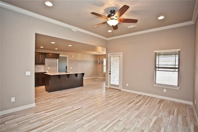 Building Photo - 728 NW 64th Ave