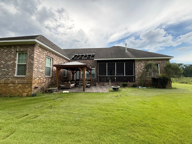 Building Photo - 8812 SC-90