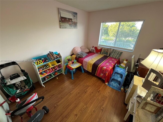 Building Photo - 2230 N Cypress Bend Dr