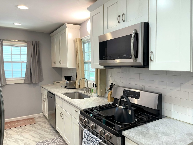 Building Photo - 1408 Lockwood Dr SW