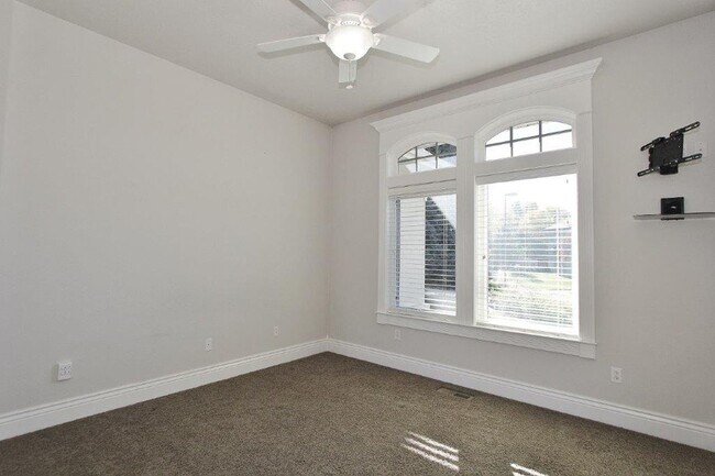 Building Photo - Immaculate & Captivating Home in Lexington Hills