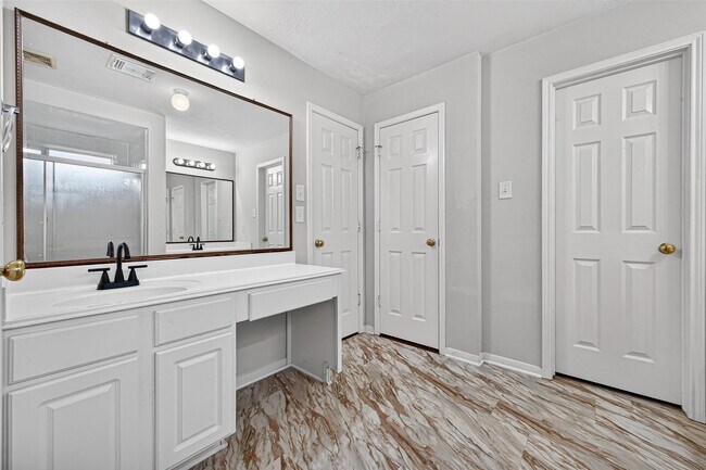 Building Photo - 2502 Rosebluff Ct