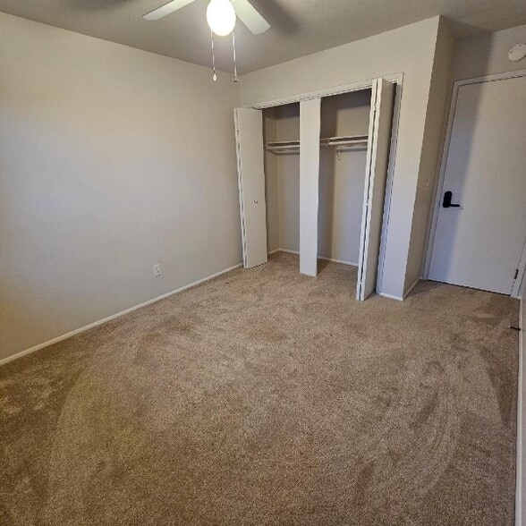 Building Photo - 12370 SW 121st Ave