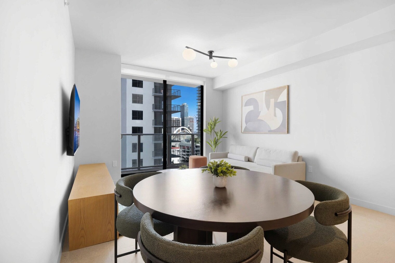 Building Photo - 601 N Miami Ave