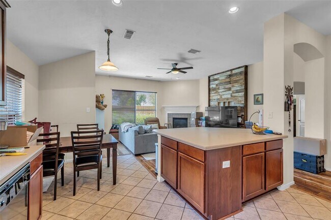 Building Photo - 10711 Gilford Crest Dr