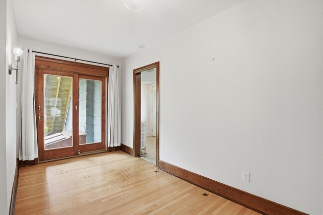 Building Photo - 707 Harrison St