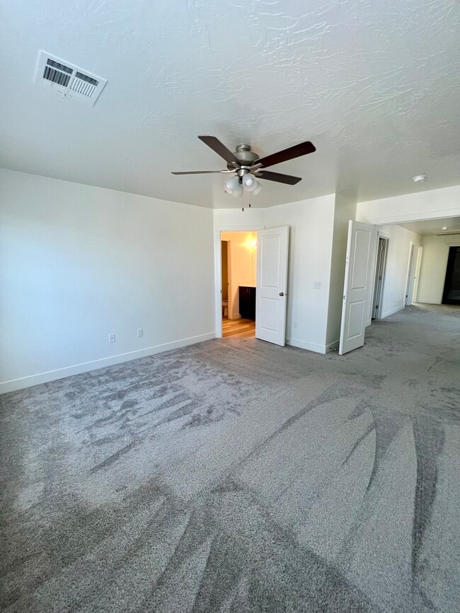 Building Photo - 3128 Halo Ln