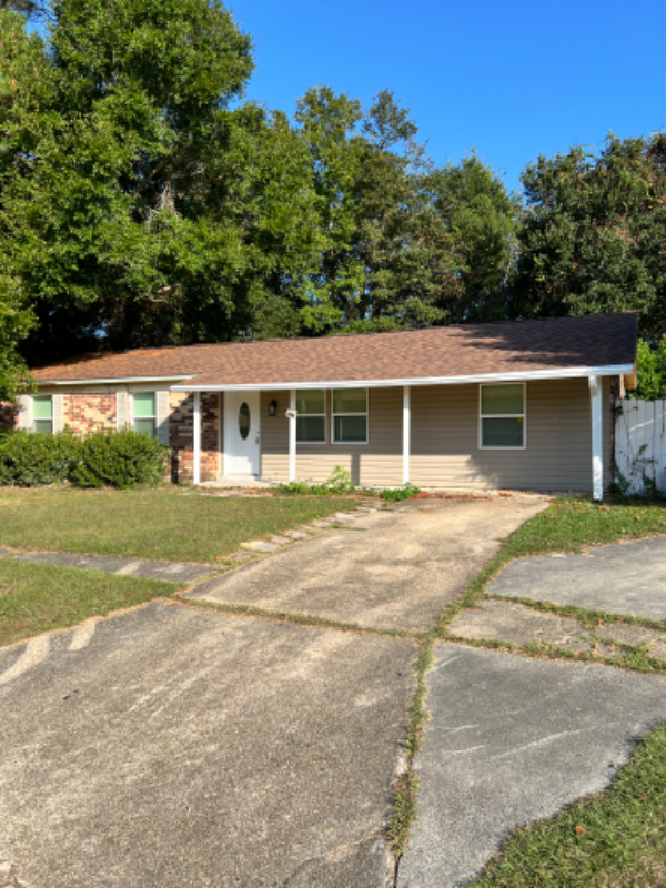 Building Photo - 1205 Santa Fe Cir