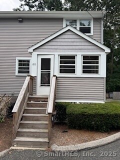 Building Photo - 81 E Pattagansett Rd