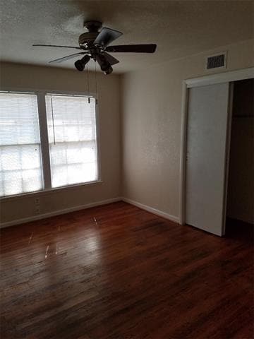 Building Photo - 1401 W Lovers Ln