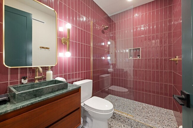 Building Photo - 1117 3rd Ave S