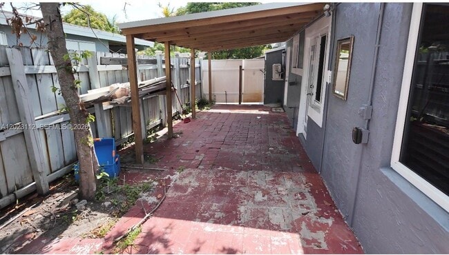 Building Photo - 3601 NW 34th Ave