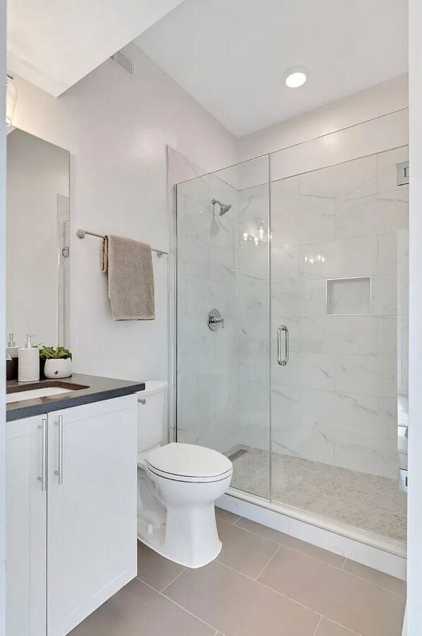 Building Photo - 1130 Penn St NE