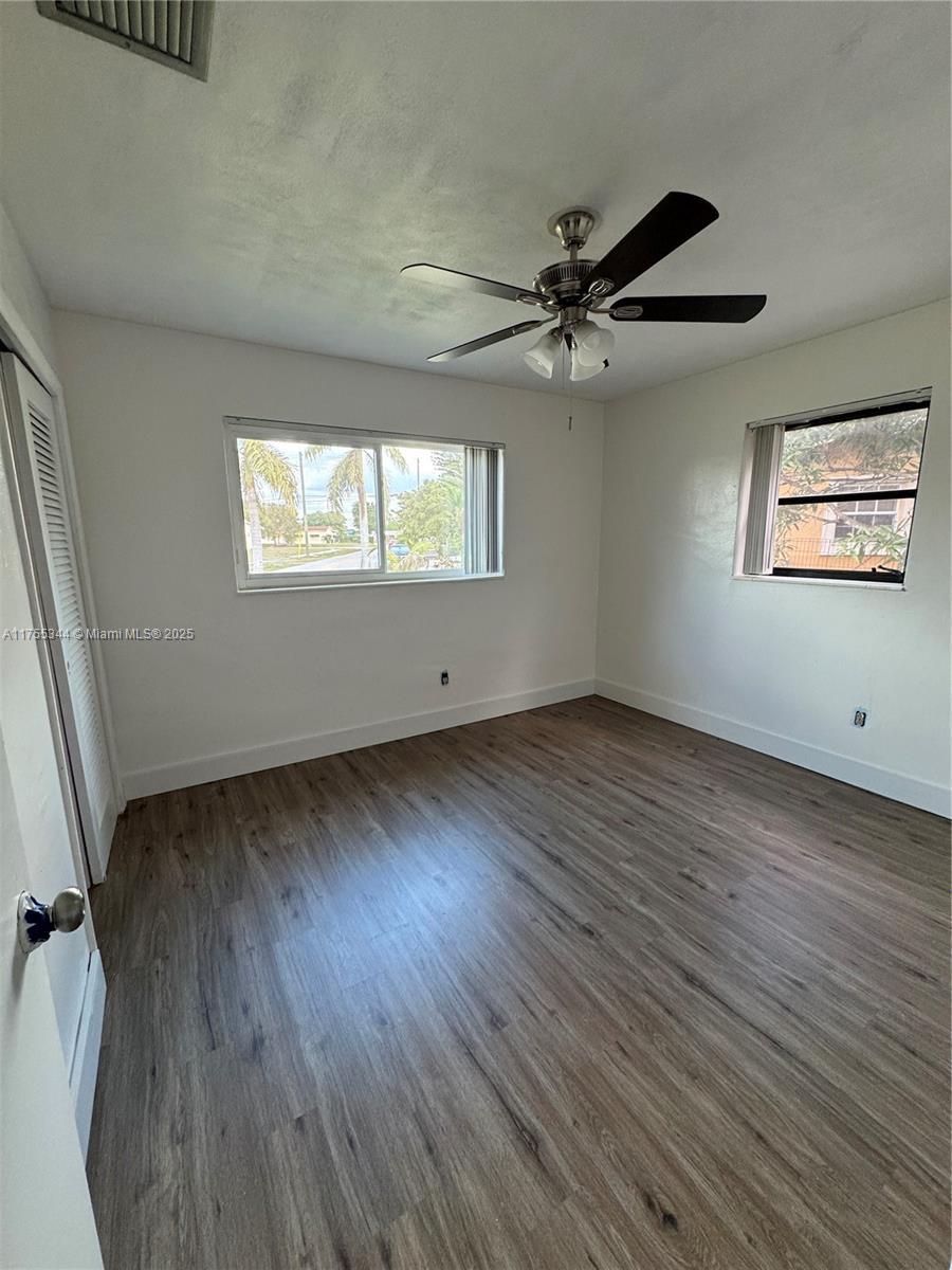 Building Photo - 1220 NW 190th St