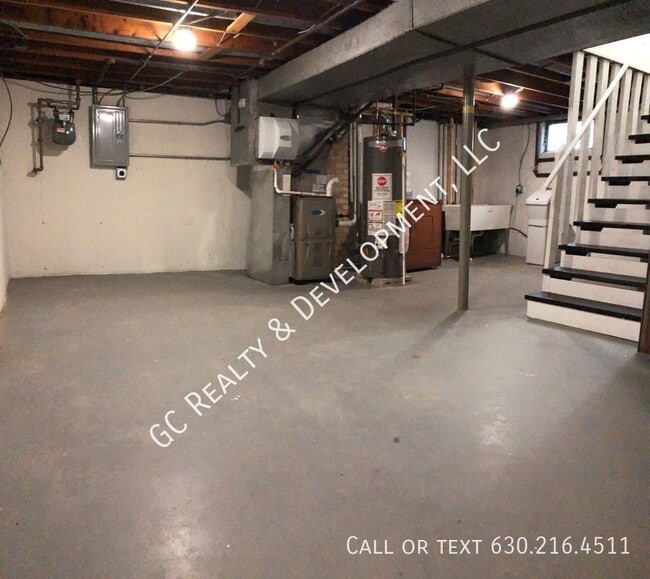Building Photo - 16 Franke Ave