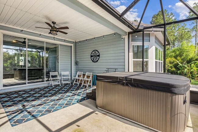 Building Photo - Spacious 4 Bed / 4 Bath Home with Upgrades...