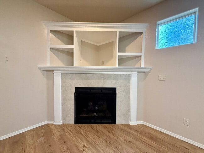 Building Photo - Updated Craftsman on Corner Lot in Aloha~ ...