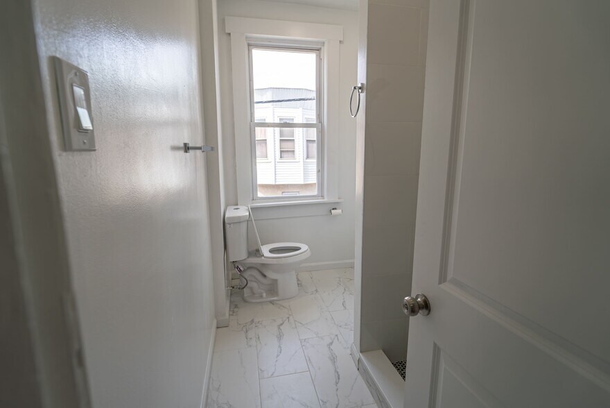 Building Photo - 2410 Wharton St