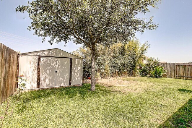 Building Photo - 27014 Henson Falls Dr