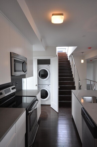 Building Photo - 661 Massachusetts Ave