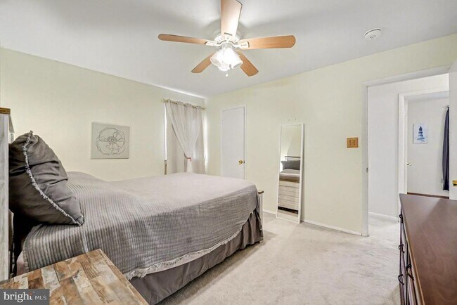 Building Photo - 4111 Hoffman Dr