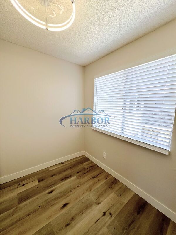 Building Photo - 2315 S Grand Ave