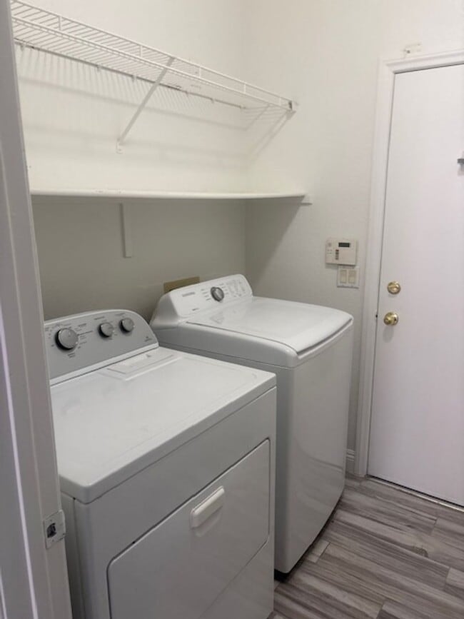 Building Photo - one story house with 3 bedrooms