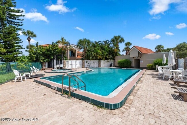 Building Photo - 16 Marina Isles Blvd