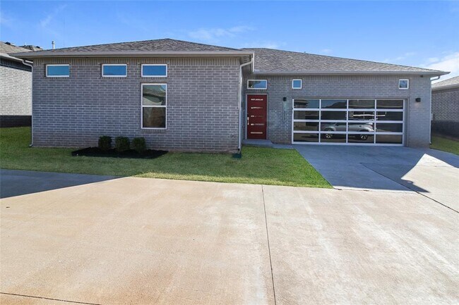 Primary Photo - 11317 Paradise Out Ln