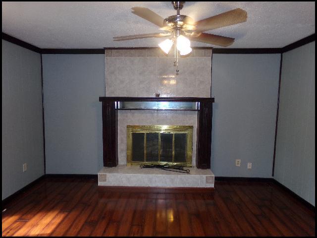 Building Photo - 511 Shirley Cove