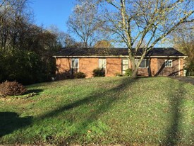 Building Photo - 1009 Ruskin Drive
