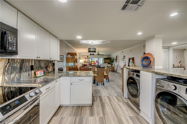 Building Photo - 15350 Moonraker Ct