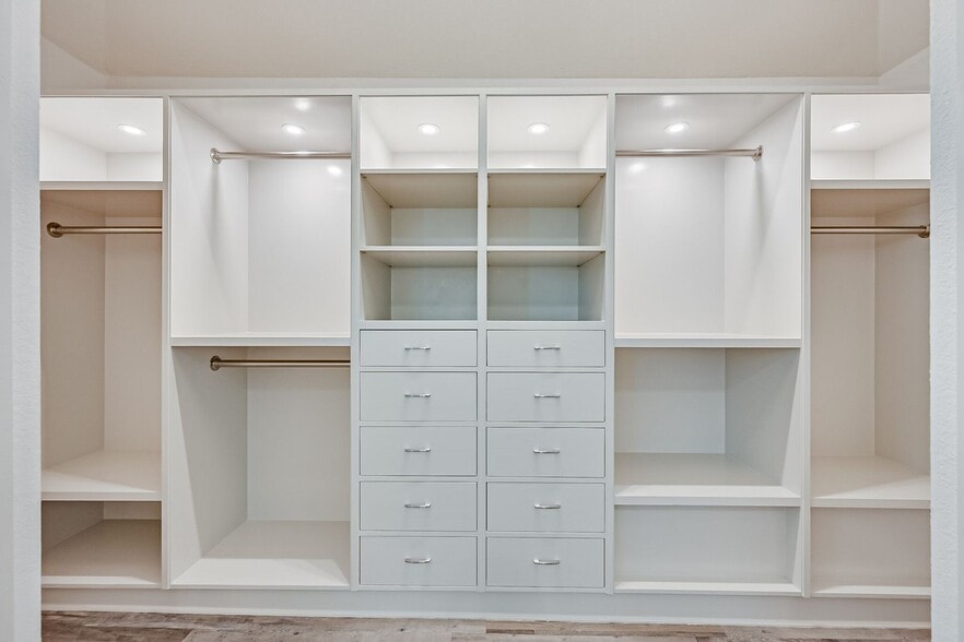 Building Photo - 5308 Promise Land Dr