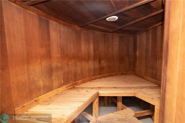 Building Photo - 1360 S Ocean Blvd