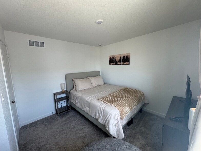 Building Photo - 9156 Percheron Pony Dr