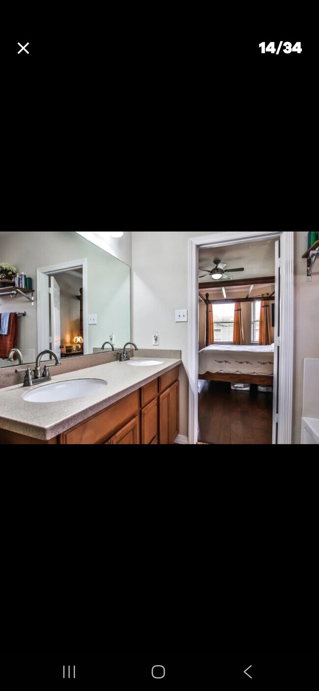 Building Photo - 24526 Avellino Ct