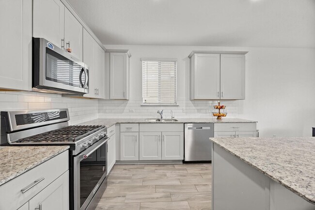Building Photo - 124 Banyon Dr