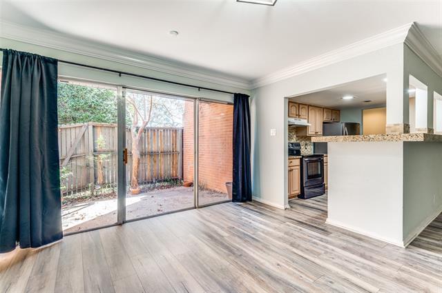 Building Photo - 570 E Ave J St