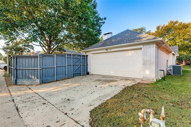 Building Photo - 305 Parkhurst Ln