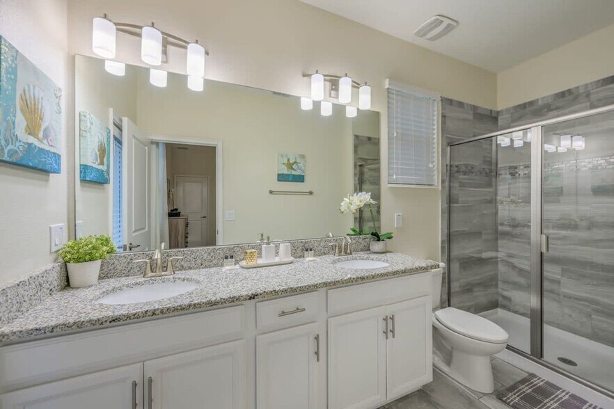 Building Photo - 4789 Kings Castle Cir