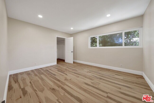 Building Photo - 16608 Park Ln Cir
