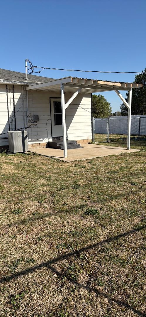 Building Photo - 2928 N Washington St