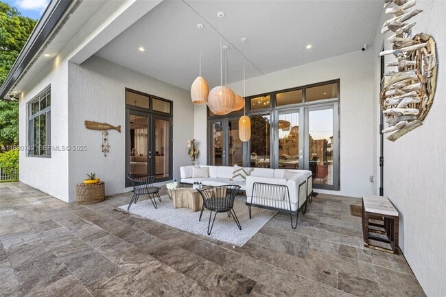 Building Photo - 5000 SW 159th Ave