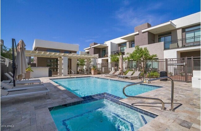 Building Photo - 2015 N 50th St