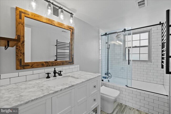 Building Photo - 601 Bashford Ln